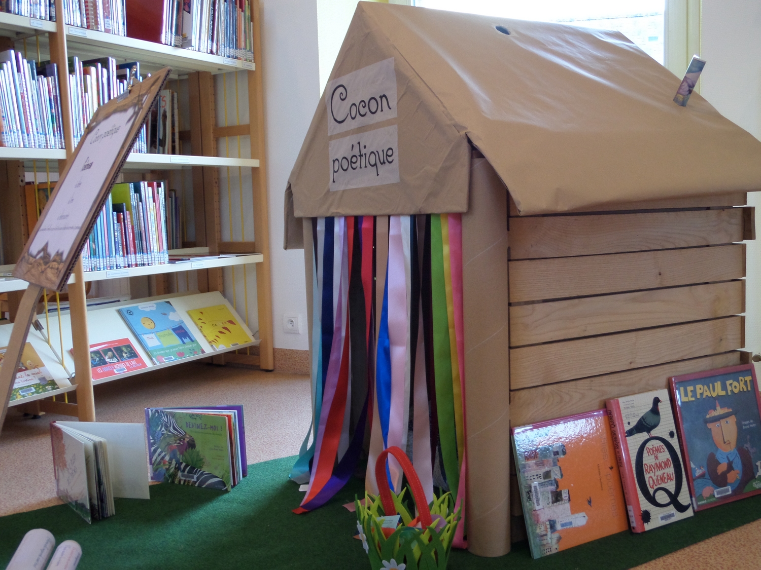 Cabane poétique et pêche à poèmes